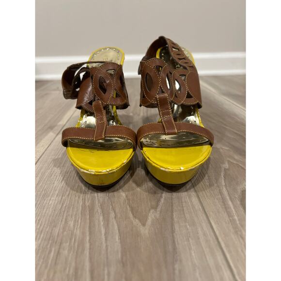 BCBGirls, Yellow Heels with Brown Straps. Size 7.5B, KB277 - Picture 2 of 5